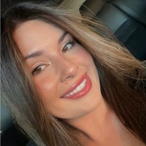 Meet your Posher, Zaida